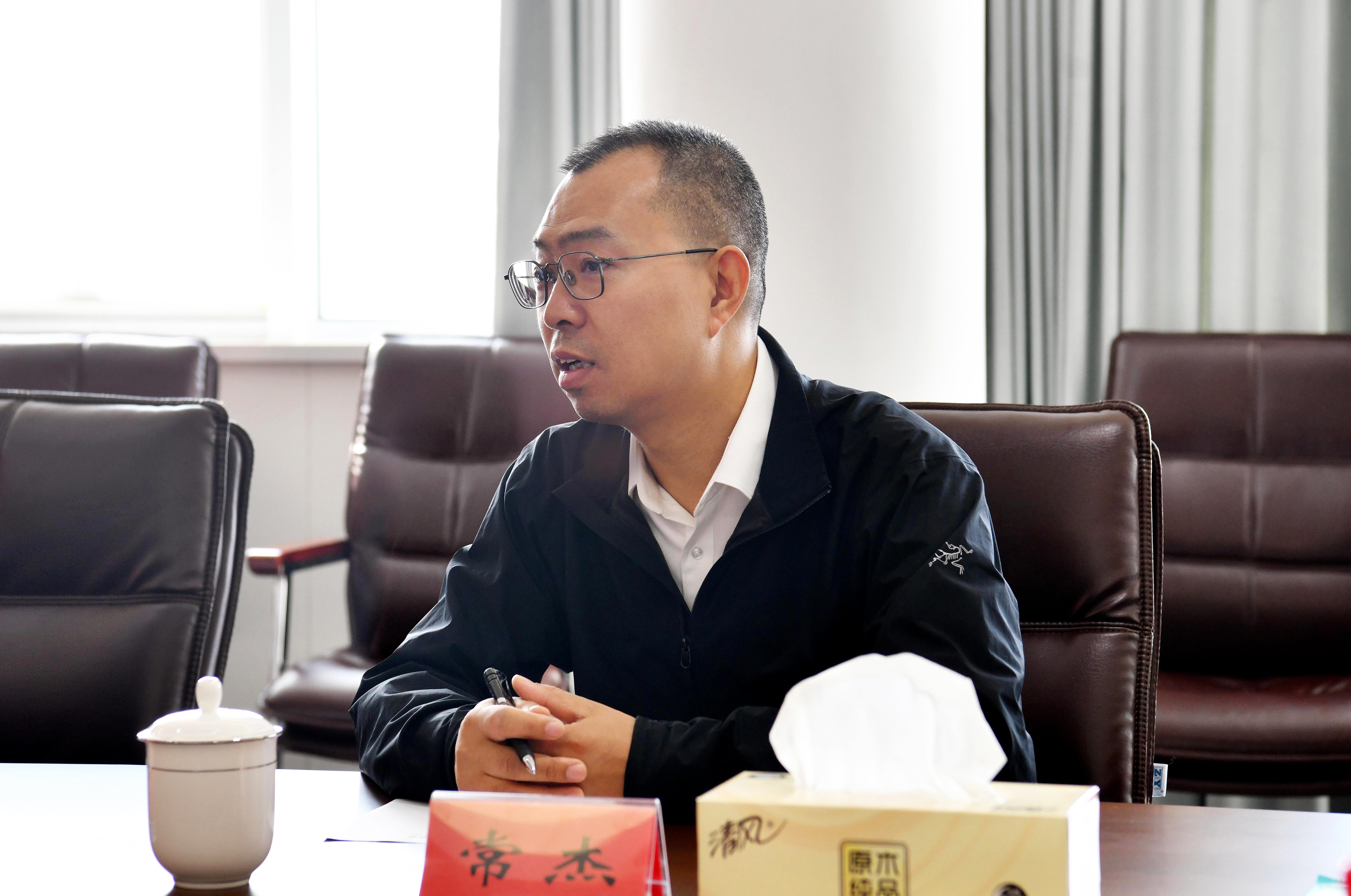 臺(tái)鈴長(zhǎng)續(xù)航電動(dòng)車